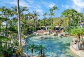 Reef Resort, Lagoon Pool Scooters, Bar 1R